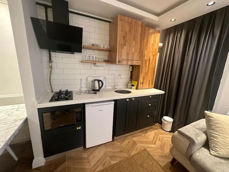 Image 1 of Fatih Studio Centreal Area Home BG