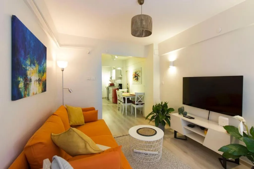 Image 4 of Fully Renovated 2BR Flat in Prime Location at Moda