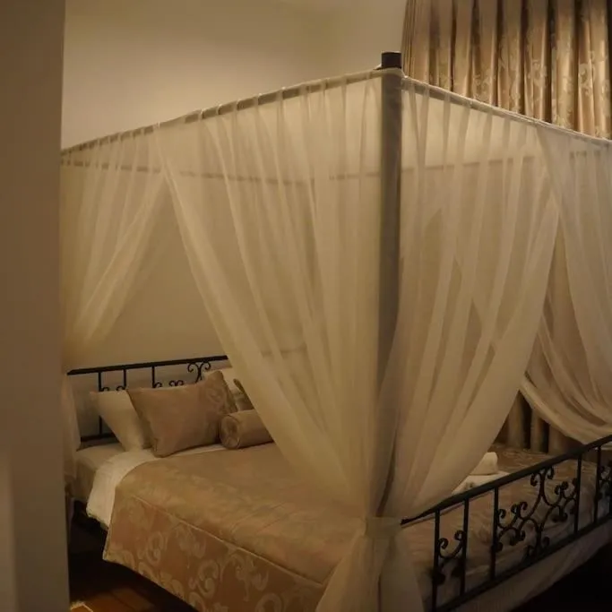 Image 2 of GALATA KULESİ yakınında geniş 3+1 tarihi daire