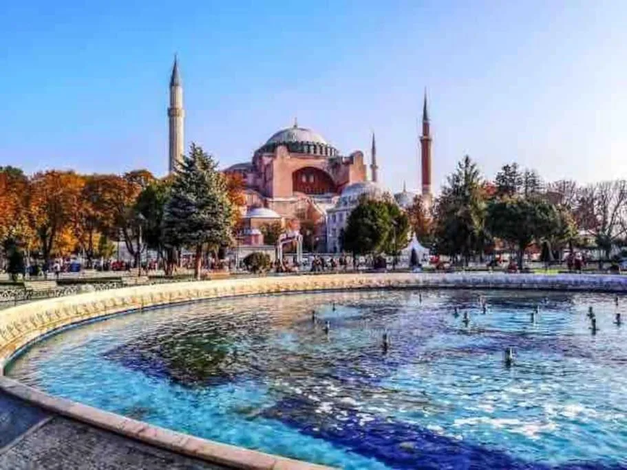 Image 2 of GRAND BAZAAR NEAR HOME HİSTORİCAL AREA