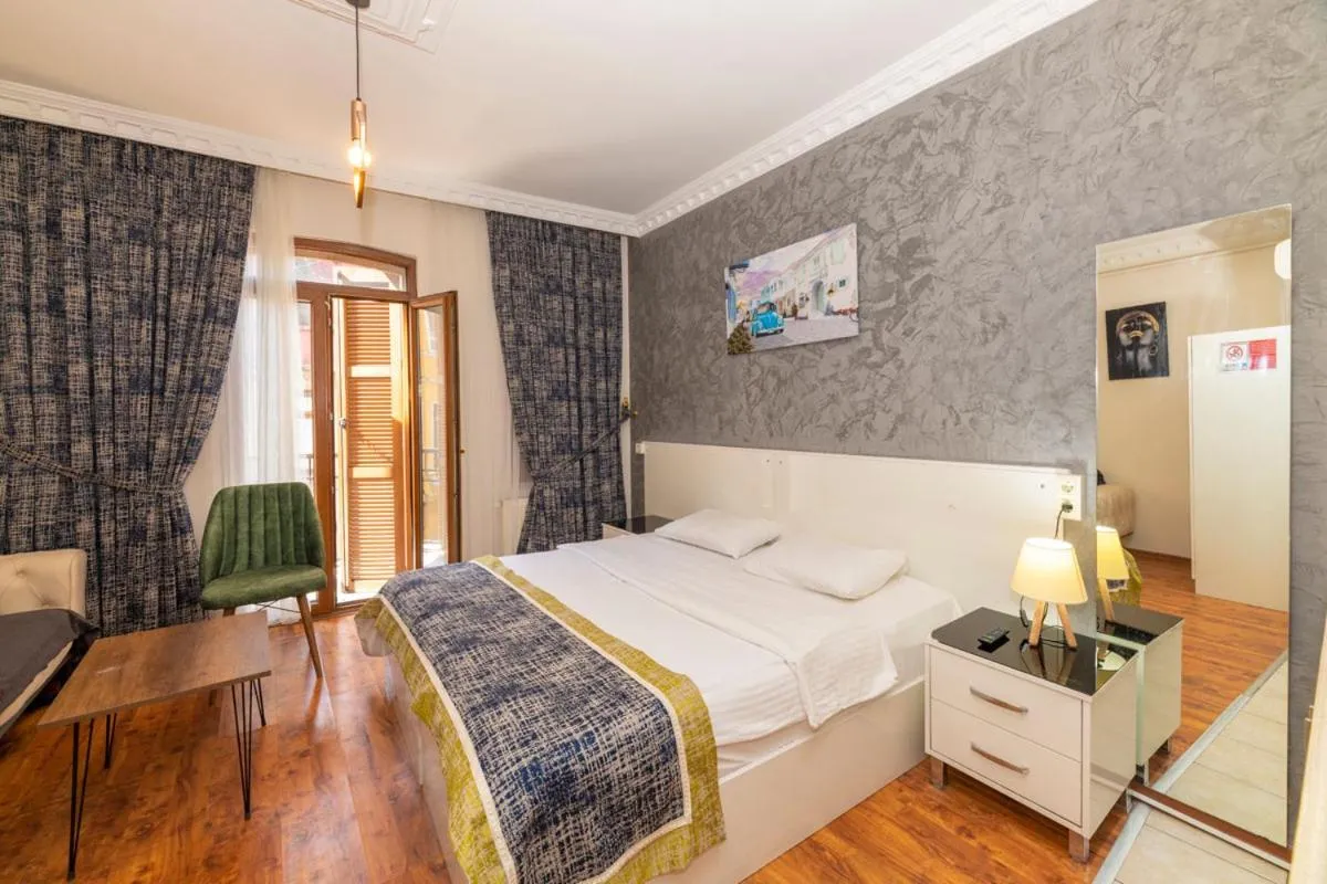 Image 3 of GRAND OPERA HOTEL