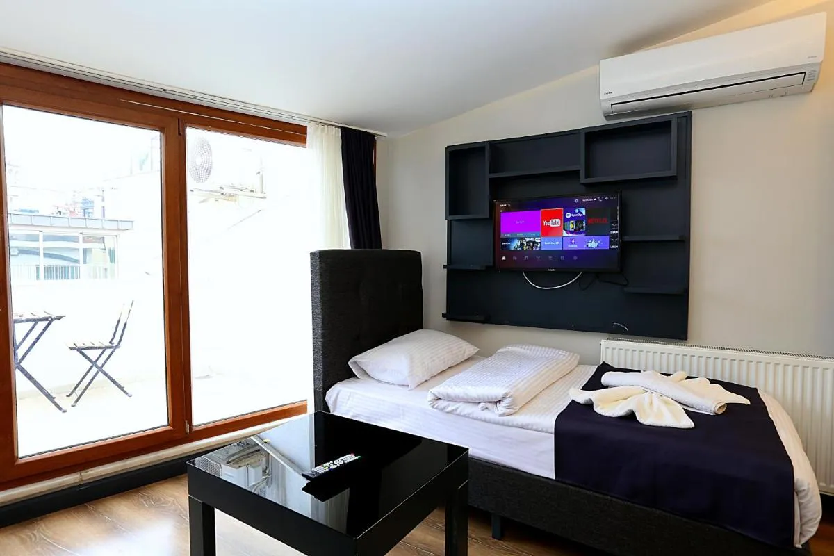 Image 2 of Galata King Suite Hotel