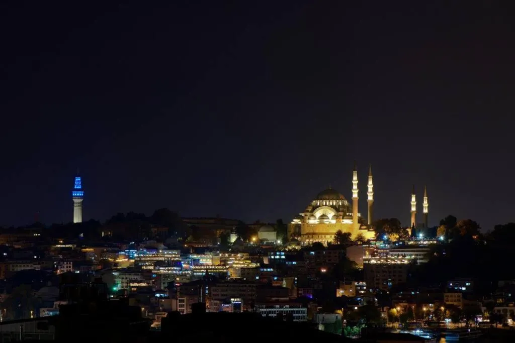 Image 4 of Galata Tower Modern Apartment Balcony Beautiful View