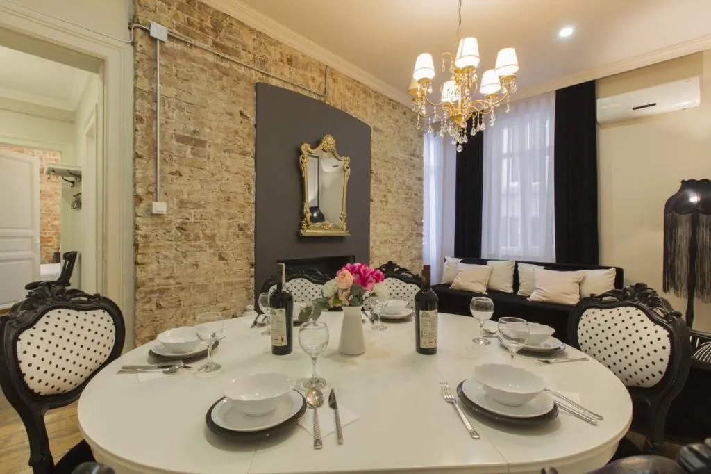 Image of Ganbaru Tours – Flats in Galata
