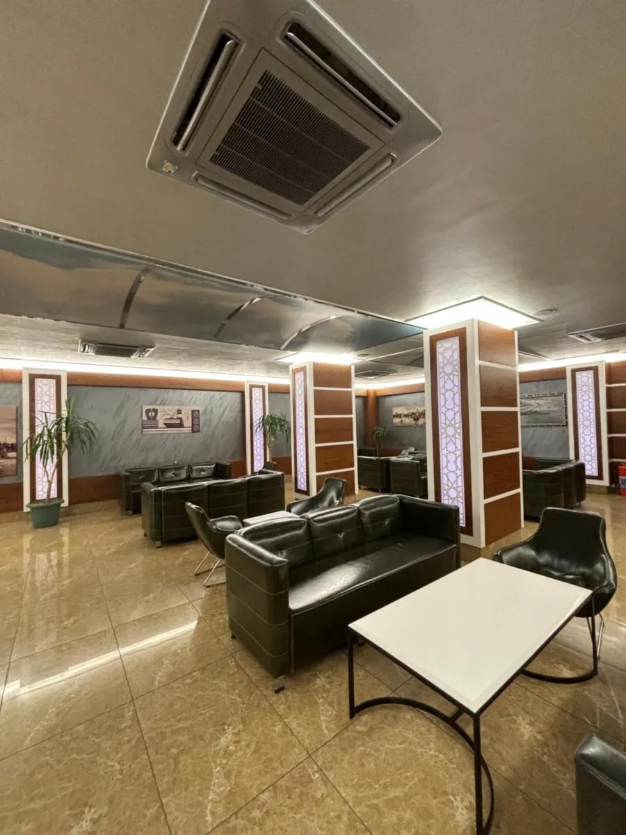 Image 4 of Gold Hotel