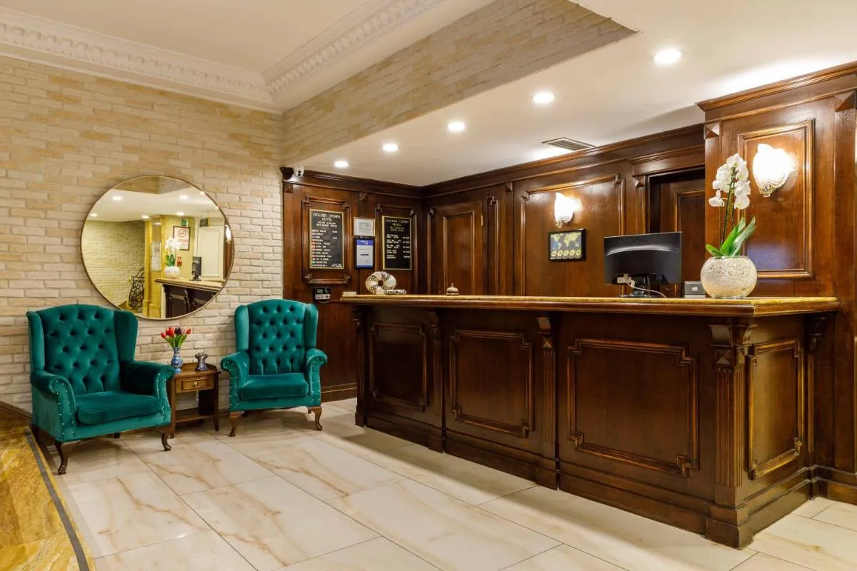 Image 2 of Golden Crown Hotel