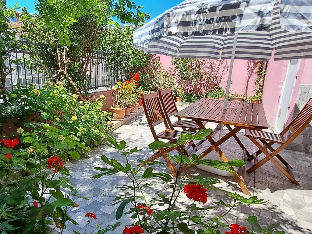 Image of Golden Life Apart Hotel