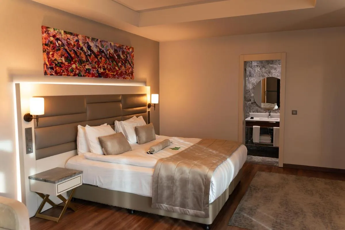 Image 3 of Golden Royal Hotel & SPA