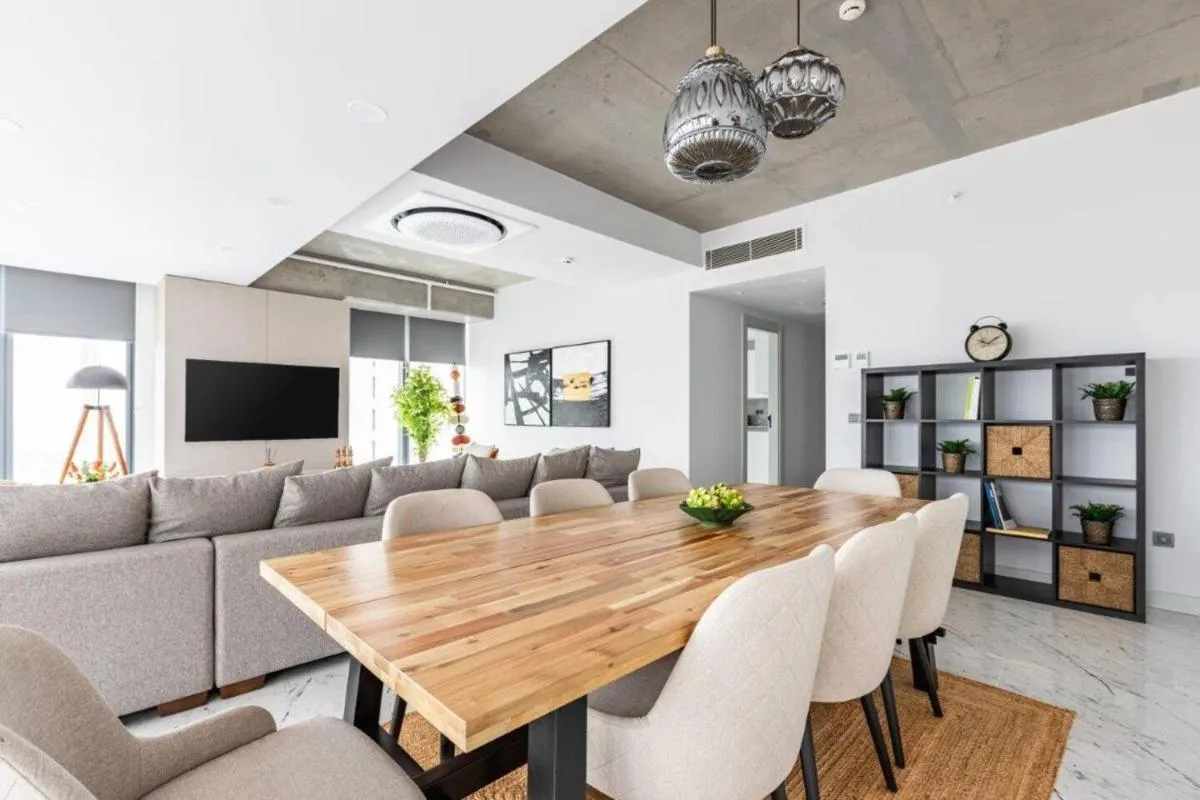 Image 6 of Gorgeous 4bd2bath Bright Airy Penthouse! #355