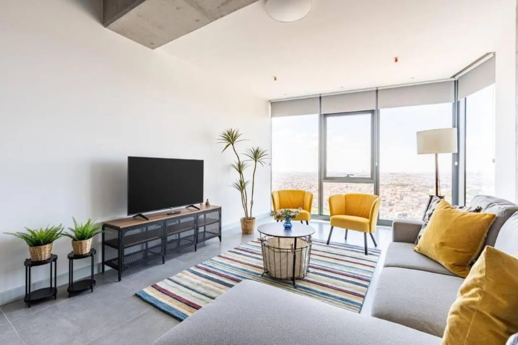 Image of Gorgeous Bright Cool 1bd Residence Views! #359