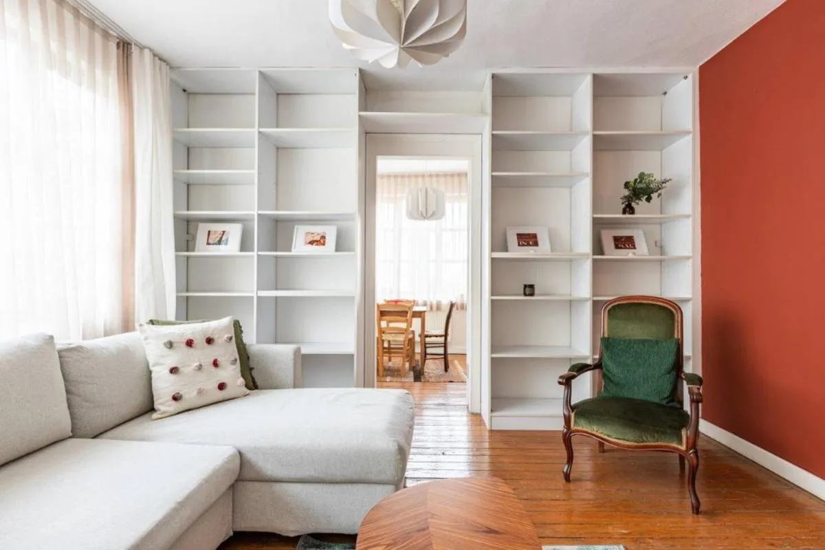Image 2 of Gorgeous Cozy Central Bright 1bd Pad! #350
