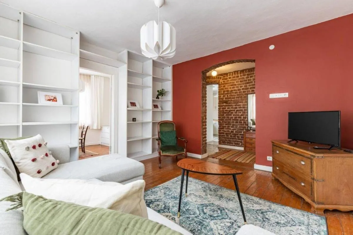 Image 3 of Gorgeous Cozy Central Bright 1bd Pad! #350