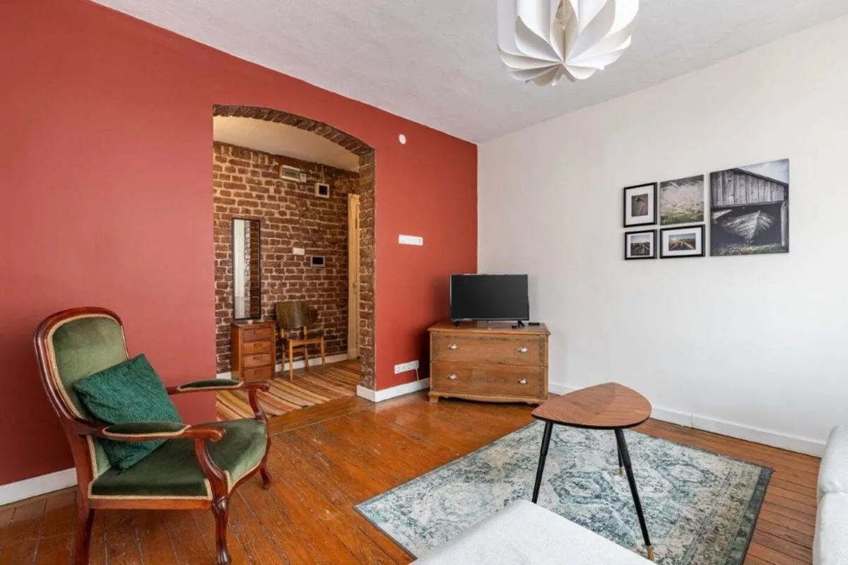 Image 4 of Gorgeous Cozy Central Bright 1bd Pad! #350