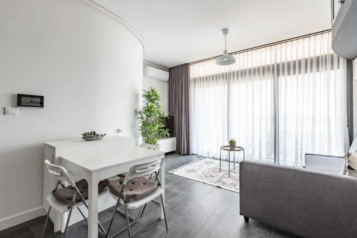 Image 3 of Gorgeous Studio W Stunning Views Patio! #361