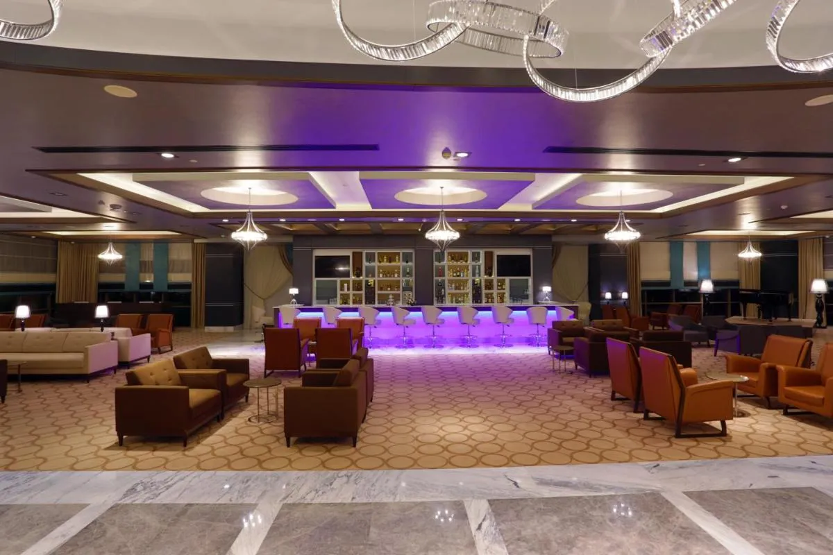 Image 2 of Grand Harilton Otel