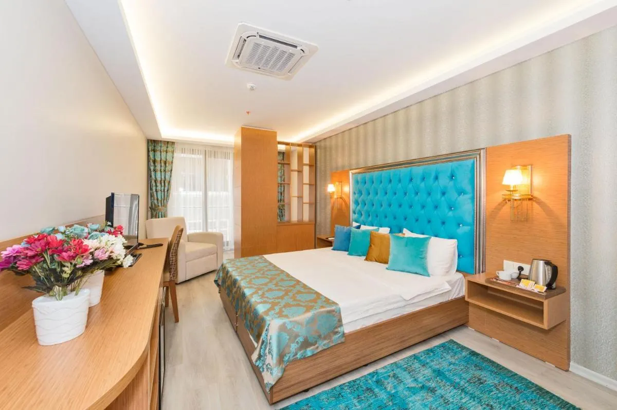 Image 1 of Grand Palace Hotel