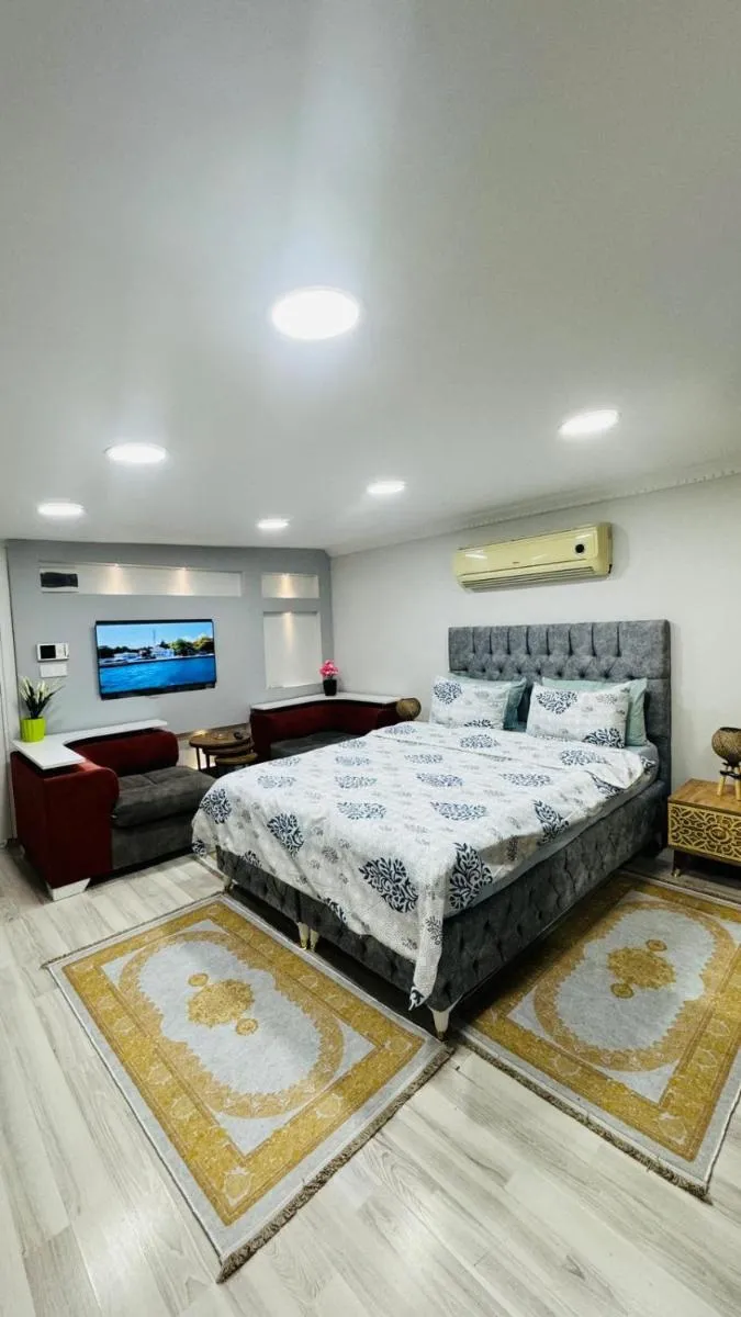 Image 2 of Gündoğdu Suites