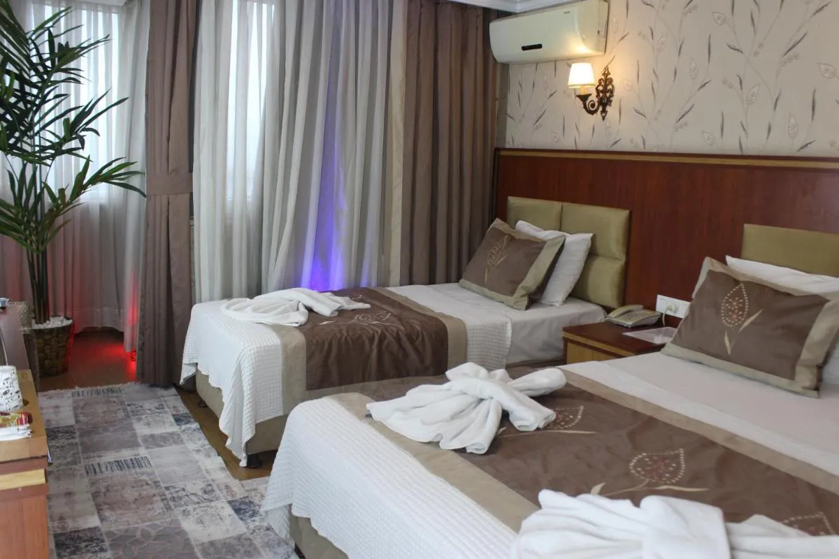 Image 1 of Hermanos Hotel