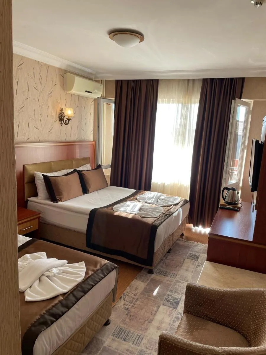 Image 5 of Hermanos Hotel