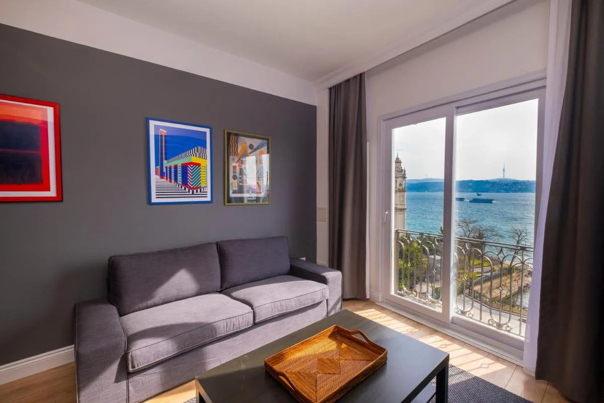 Image 4 of Hip Waterfront Apt with a Striking View