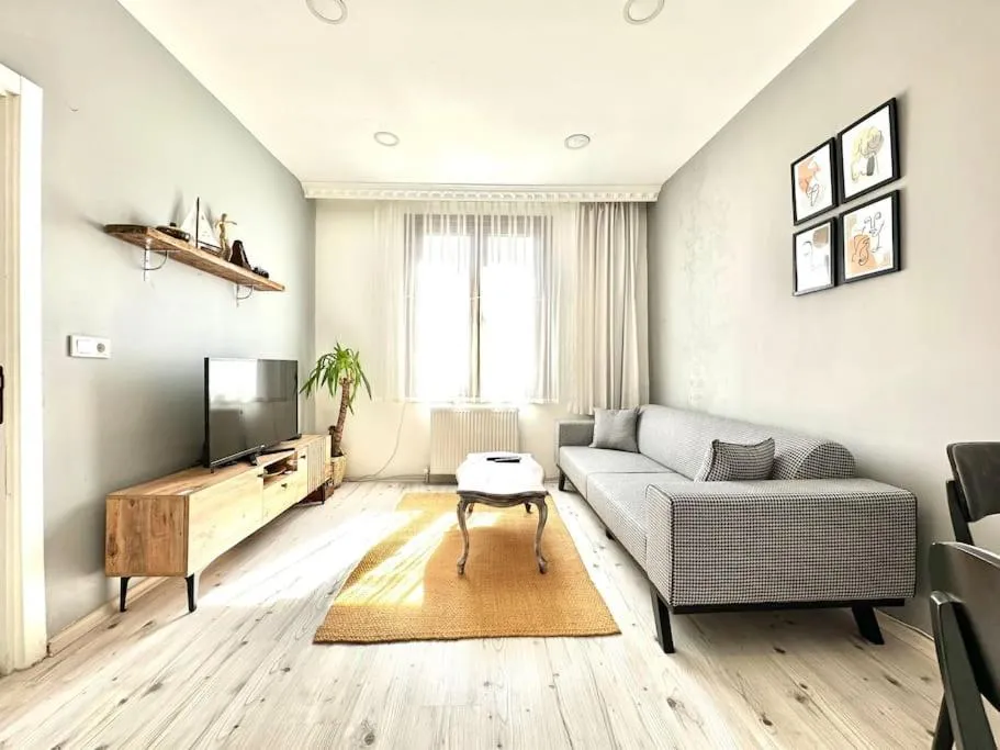 Image of Historical comfy flat in Beyoğlu tophane, galata