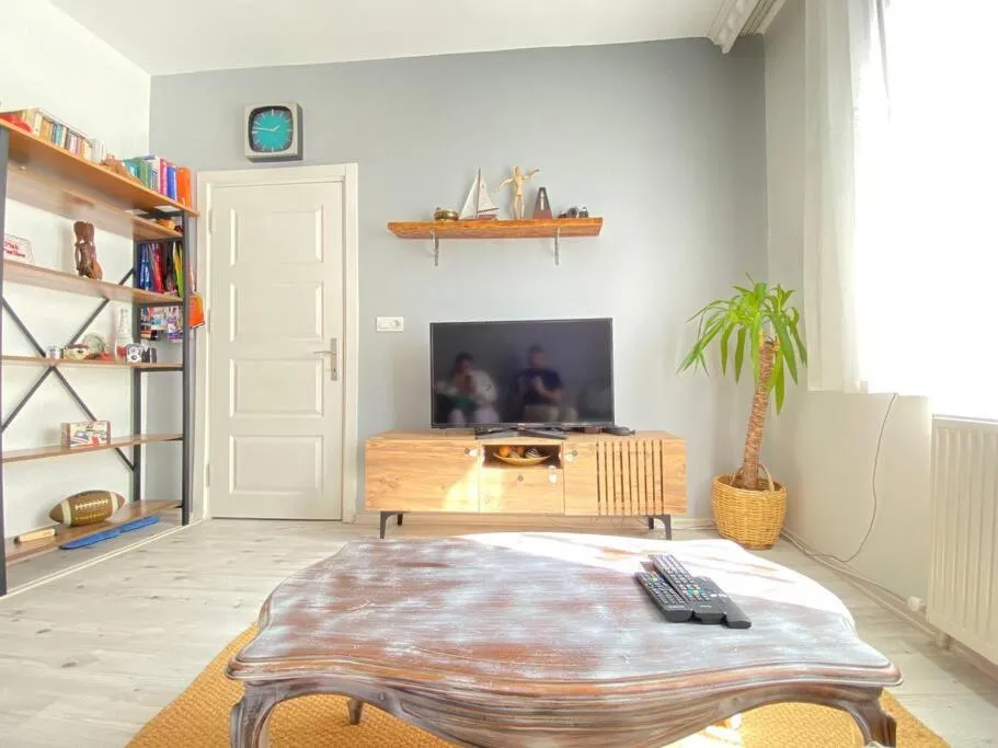 Image 1 of Historical comfy flat in Beyoğlu tophane, galata