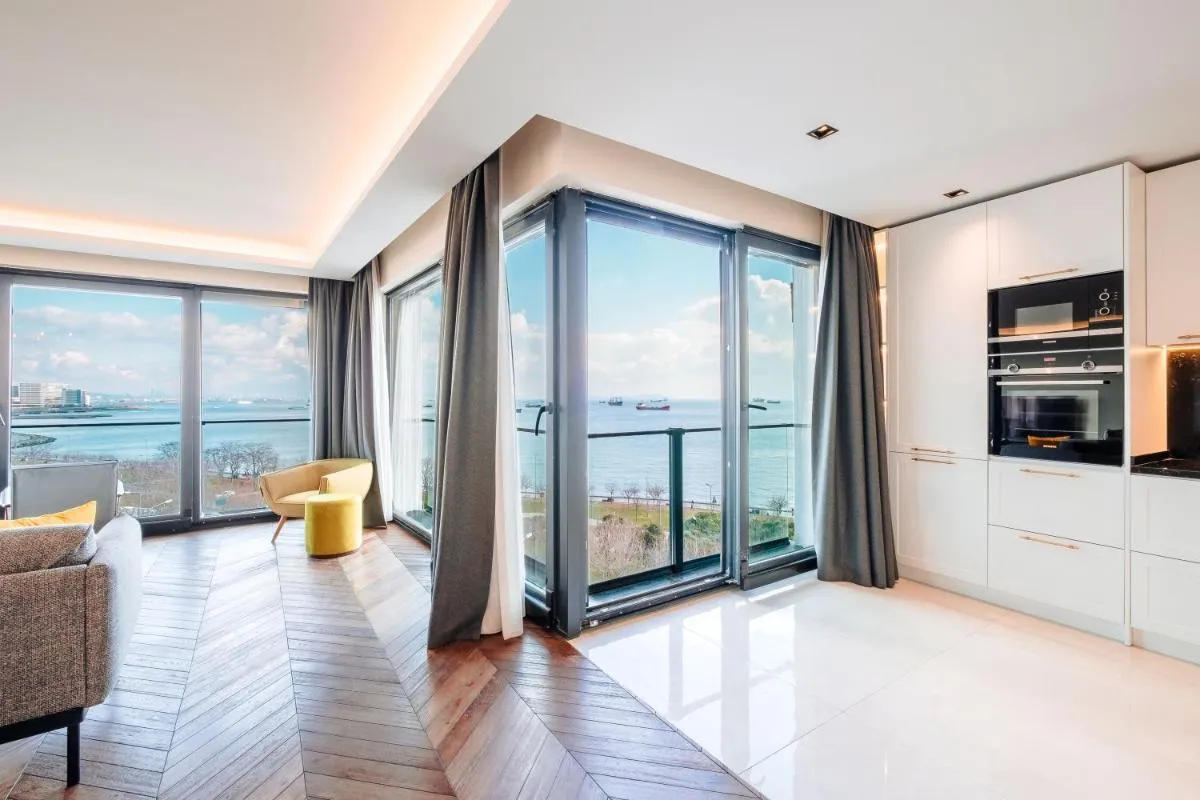 Image 5 of Homie Suites – Newly Built Seaside Apartments on Bakırköy Shore