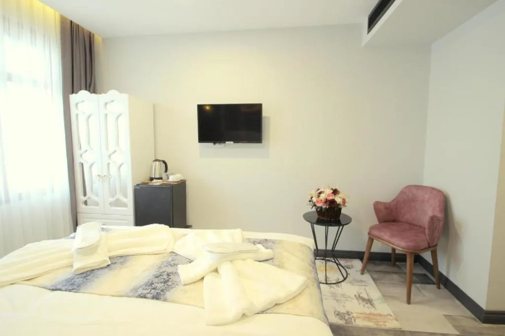 Image 2 of Hotel Guler Palas Vefa
