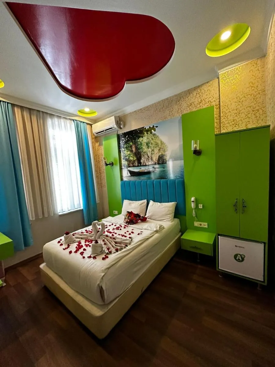 Image 4 of Hotel Megaron