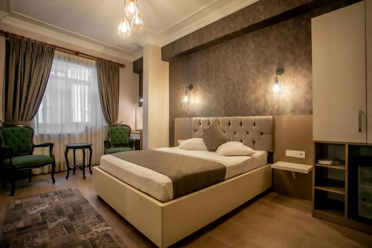 Image 1 of Hotel Pera Capitol