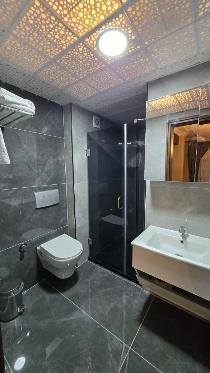 Image 3 of Hotel Pera Capitol