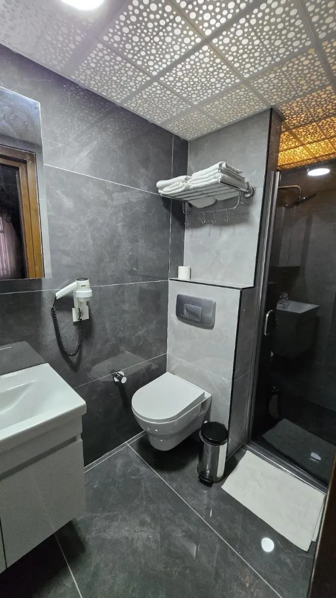 Image 4 of Hotel Pera Capitol