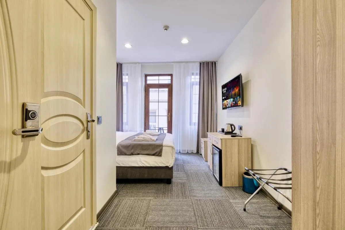 Image 3 of Hub Inn Pera