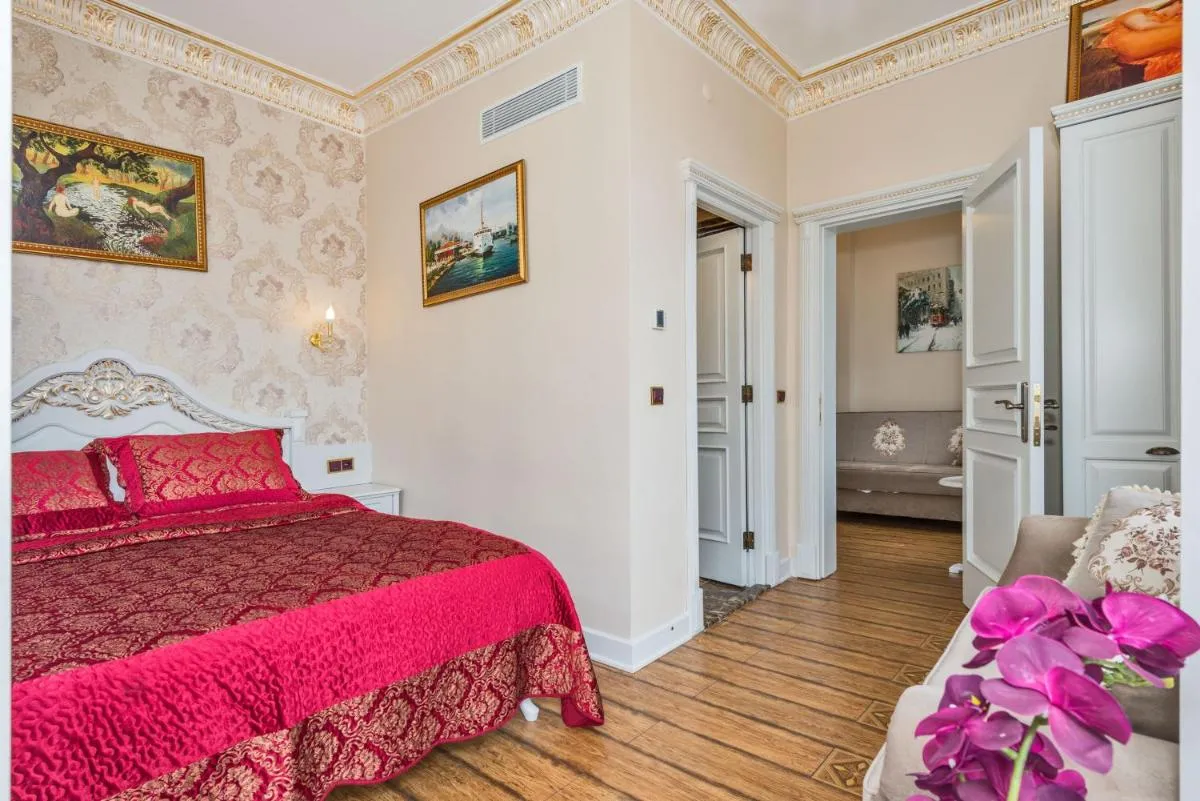 Image 2 of IQ Hotel