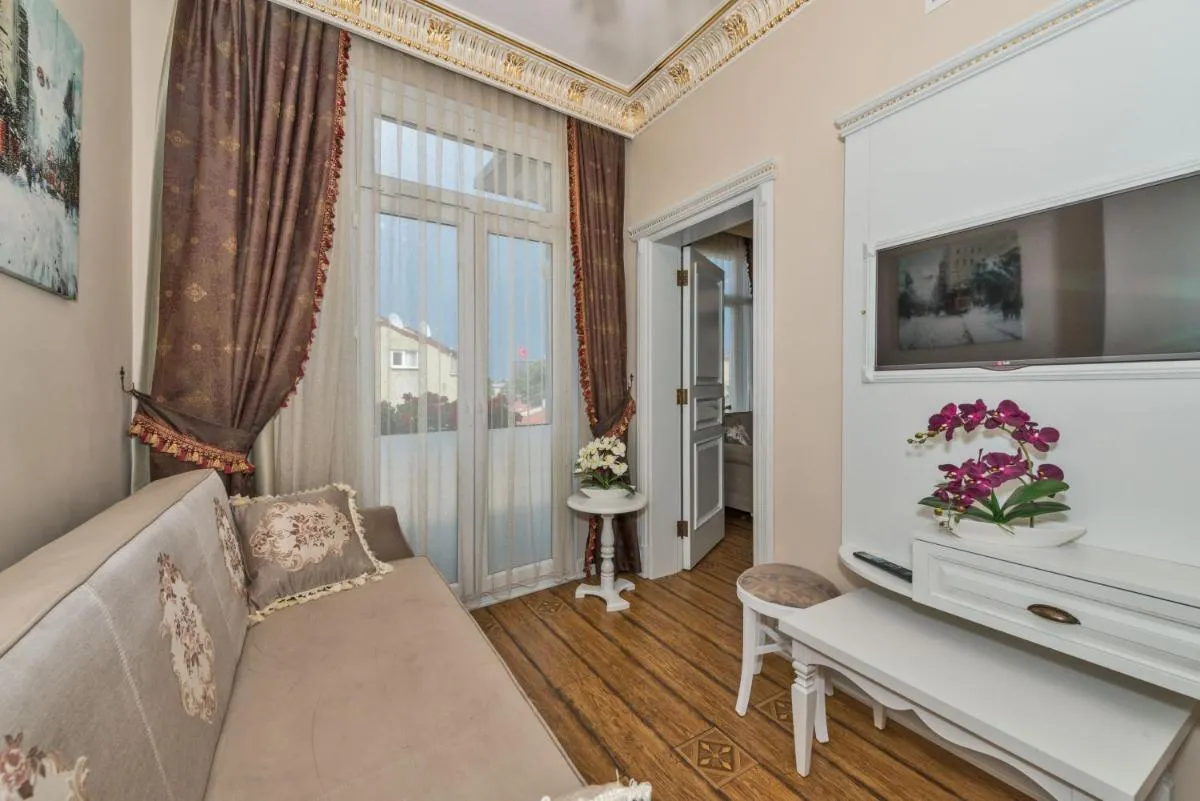 Image 4 of IQ Hotel