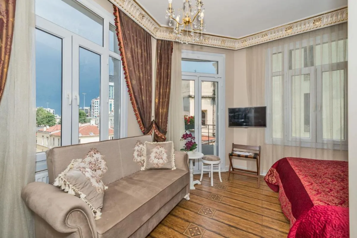 Image 1 of IQ Hotel