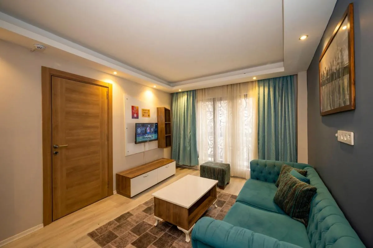 Image 5 of Istanbul Taksim MARİDA SUIT