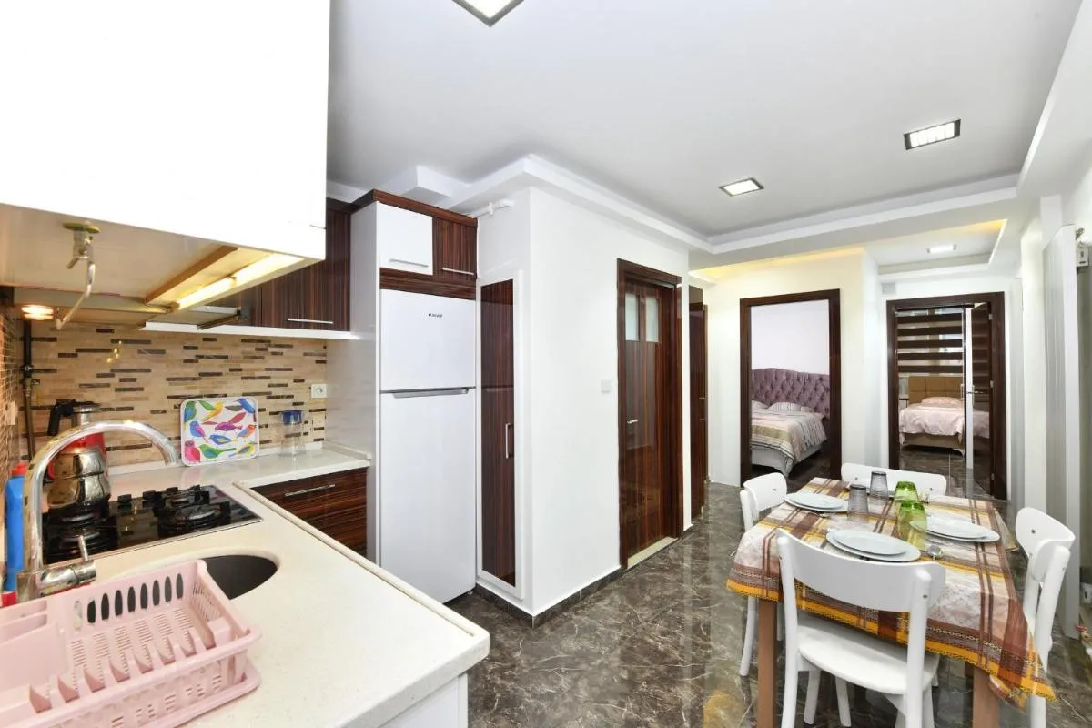 Image 4 of Kale Suite