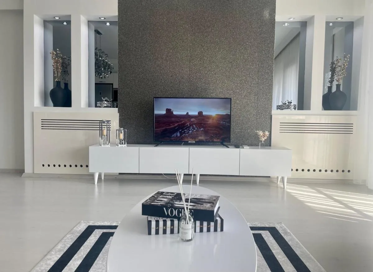 Image 1 of Kaplan Luxury Family Flat – 3 Bedrooms with air conditioning & heating in the City