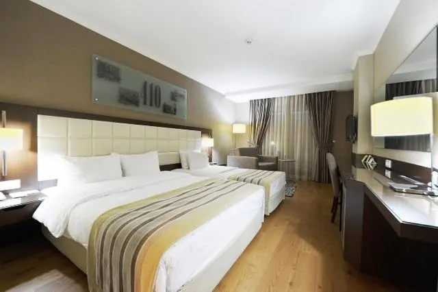 Image 1 of Kent Hotel