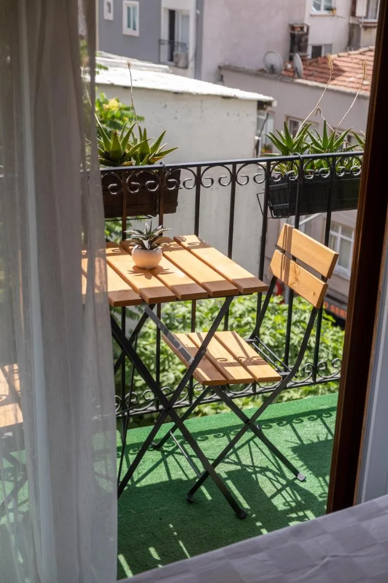 Image 6 of La Perla Suite