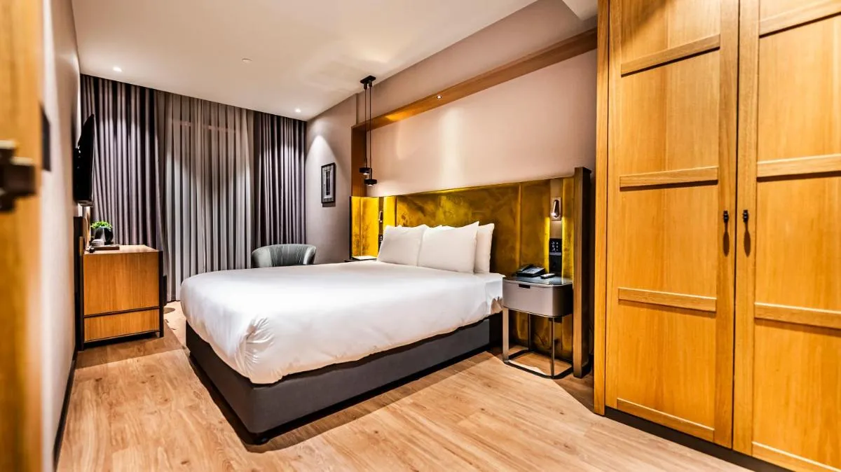 Image 4 of Lamartine Hotel