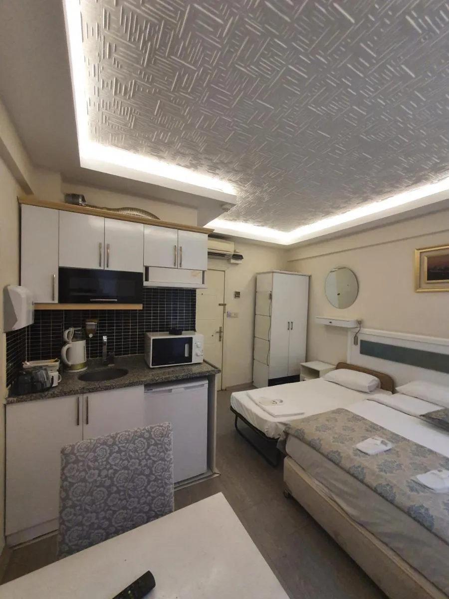 Image 3 of Lemon Residence