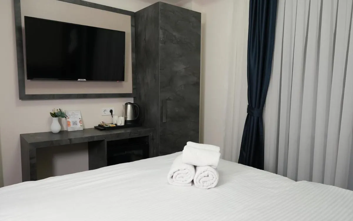 Image 2 of Lenus Otel