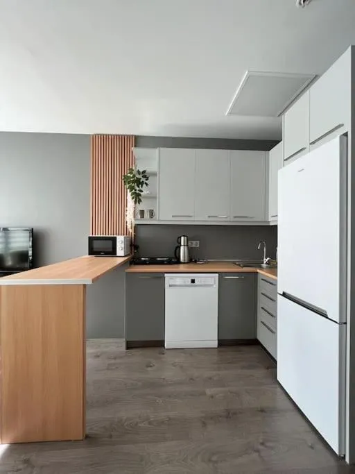 Image 6 of Luxe Residance in International financial Center, close to watergarden mall
