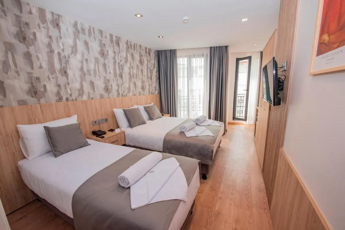 Image 2 of Mahya Hotel