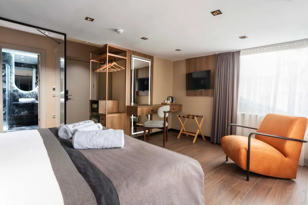 Image 2 of Marlon Hotel