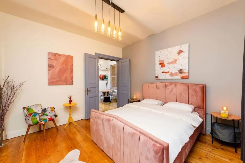 Image 1 of Marvelous Flat – 3 Bedrooms w 2 Terraces