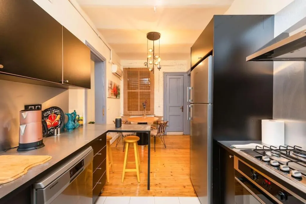 Image 4 of Marvelous Flat – 3 Bedrooms w 2 Terraces