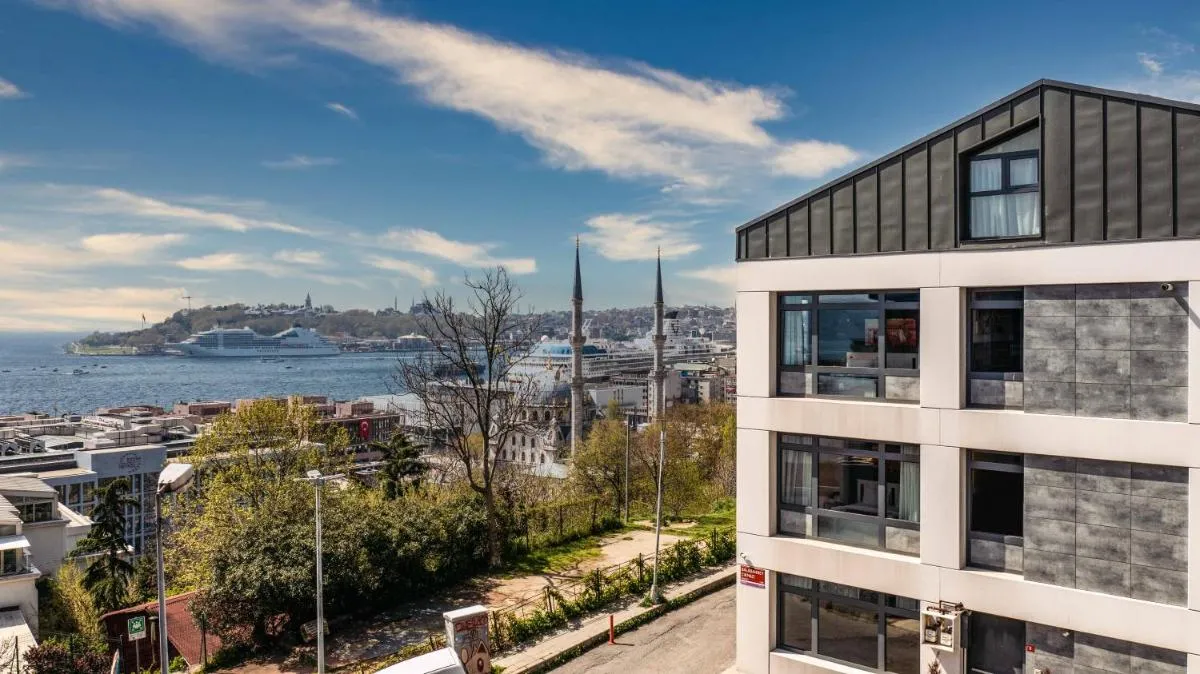 Image 6 of Monnas Bosphorus